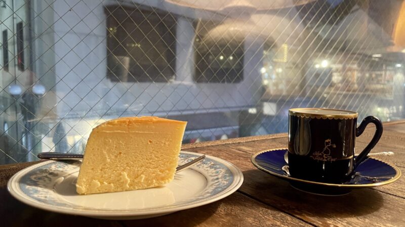 カフェ『ヴォルール・ドゥ・フルール』｜下北沢の喧騒に潜む隠れ家 